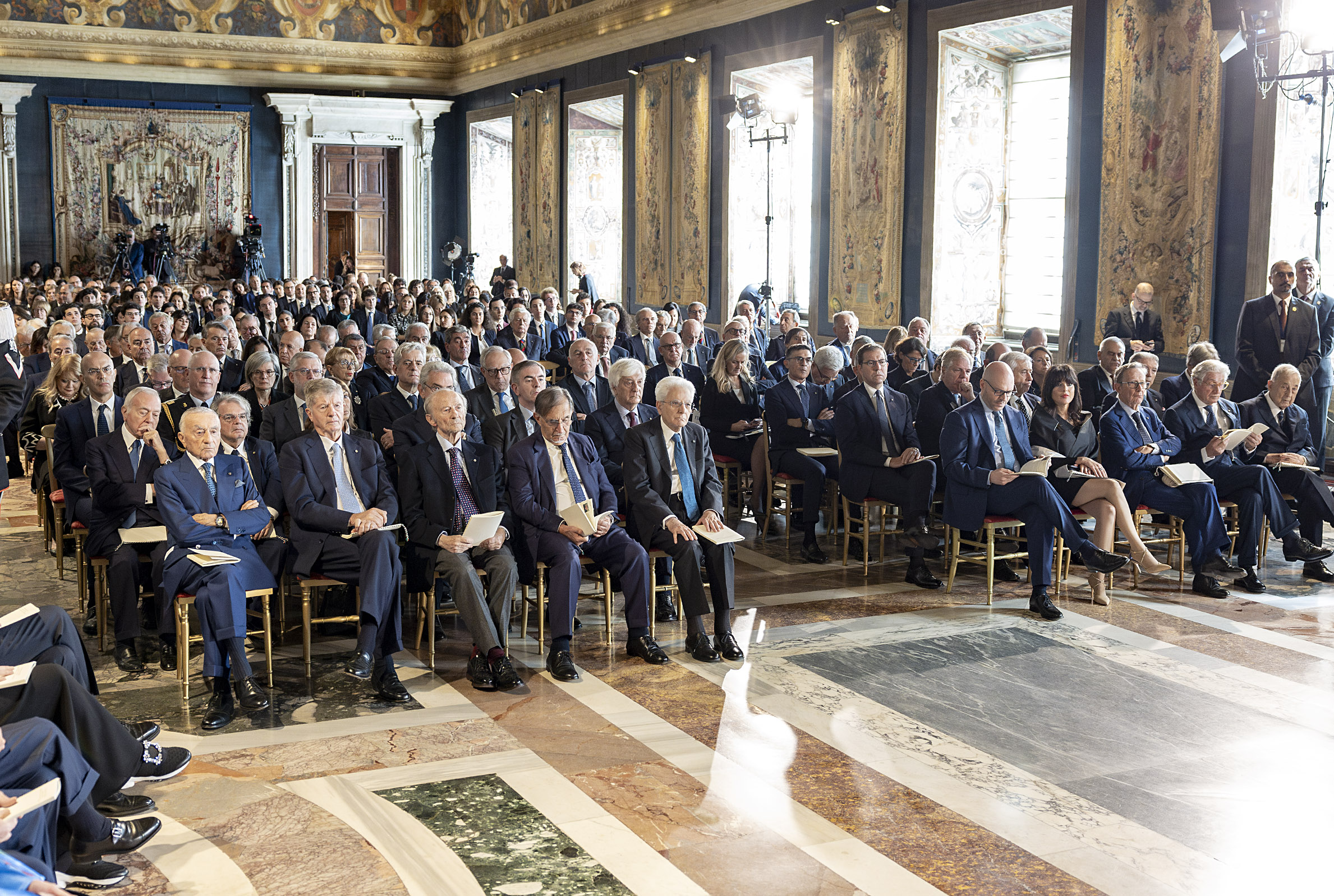 Il Presidente Sergio Mattarella in occasione della cerimonia di consegna delle insegne